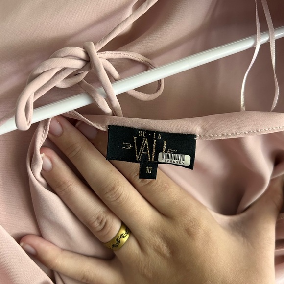 De La Vali Light Pink Backless Mini Dress with Long Sleeves - Picture 3 of 5